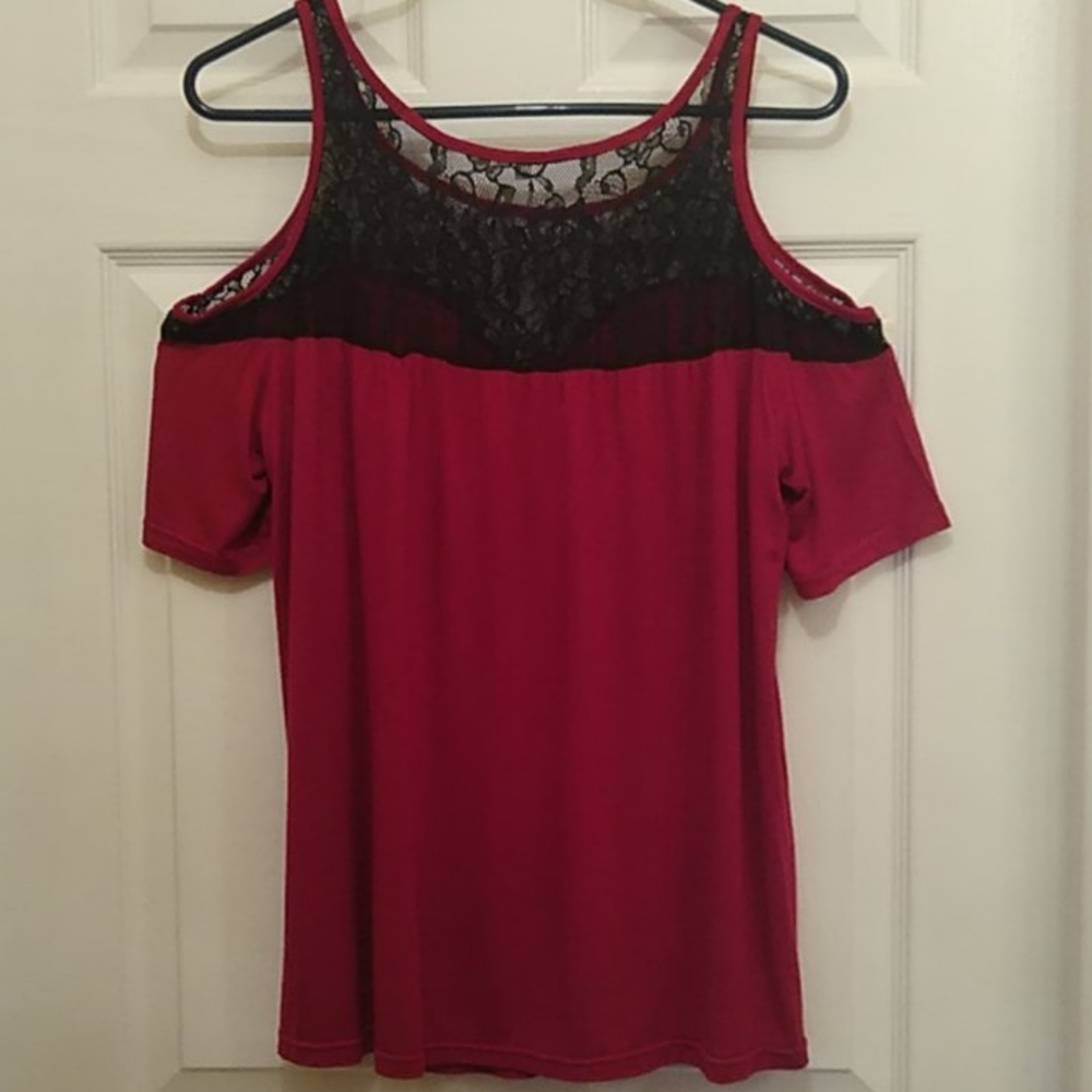 Women's Top - Picture 4 of 7